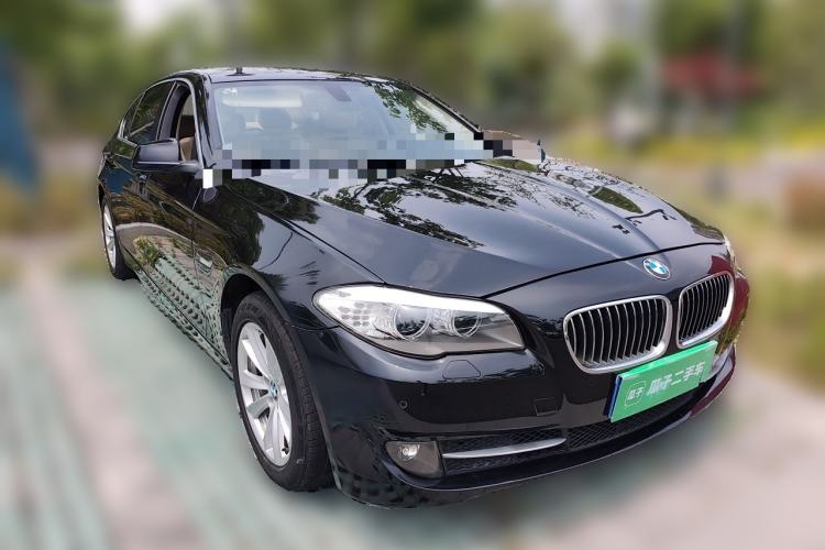 Used BMW 5 Series 2013 525Li Luxury Model Front Right 45 Deg