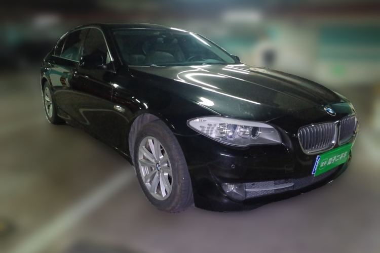 Used BMW 5 Series 2013 525Li Luxury Model Front Right 45 Deg