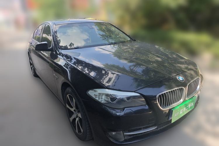 Used BMW 5 Series 2013 528i xDrive Luxury Edition Front Right 45 Deg