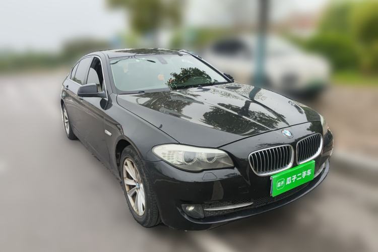 Used BMW 5 Series 2013 520Li Elegant Edition Front Right 45 Deg