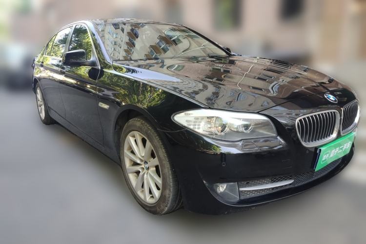 Used BMW 5 Series 2013 530Li Leading Model Front Right 45 Deg