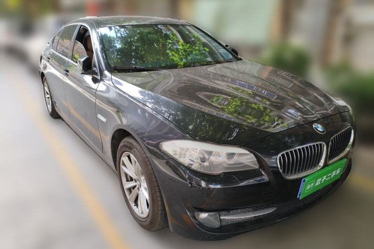 Used BMW 5 Series 2013 525Li Leading Model Front Right 45 Deg