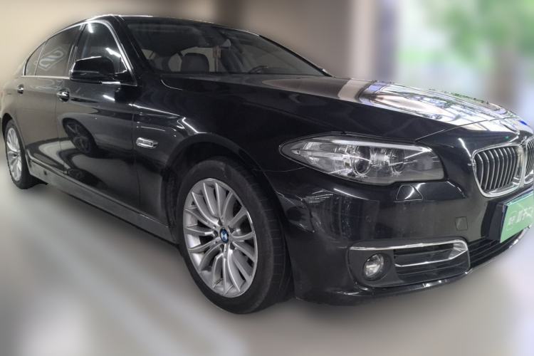 Used BMW 5 Series 2013 525Li Luxury Model Front Right 45 Deg