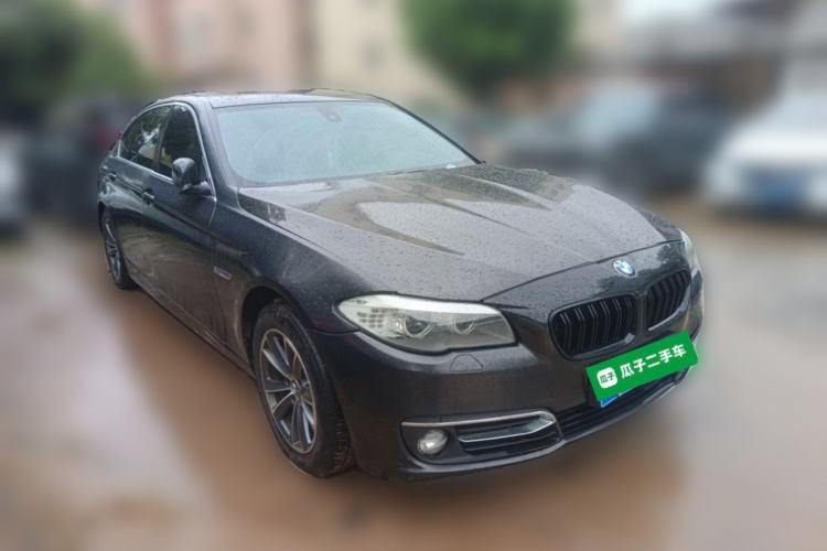Used BMW 5 Series 2013 520Li Elegant Edition Front Right 45 Deg