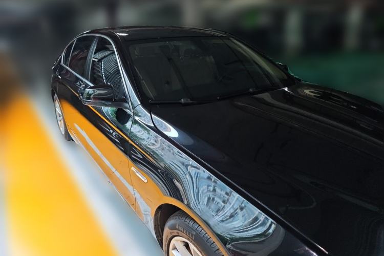 Used BMW 5 Series 2013 520Li Elegant Edition Front Right 45 Deg