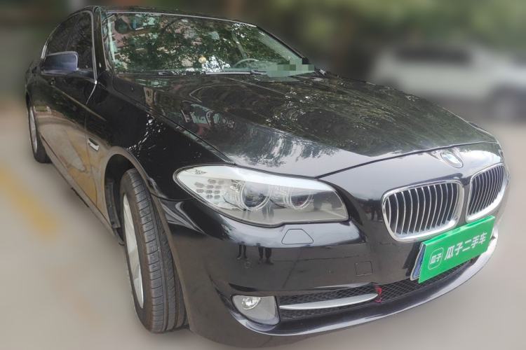 Used BMW 5 Series 2013 520Li Elegant Edition Front Right 45 Deg