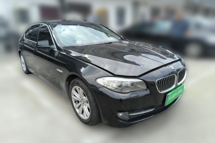 Used BMW 5 Series 2013 520Li Elegant Edition Front Right 45 Deg