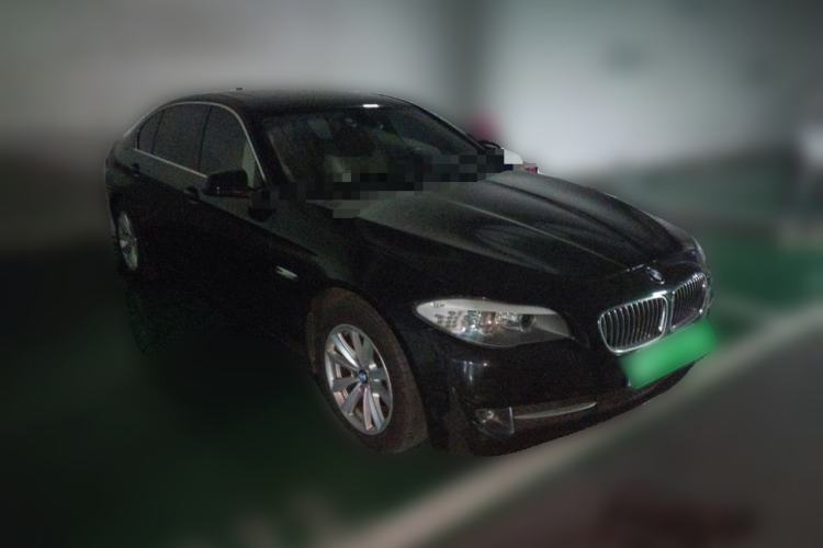 Used BMW 5 Series 2013 525Li Leading Model Front Right 45 Deg
