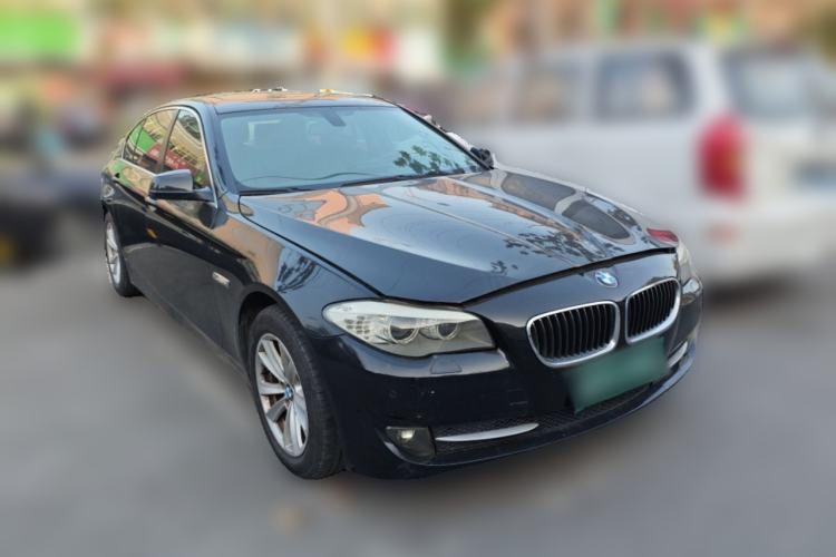 Used BMW 5 Series 2013 525Li Leading Model Front Right 45 Deg