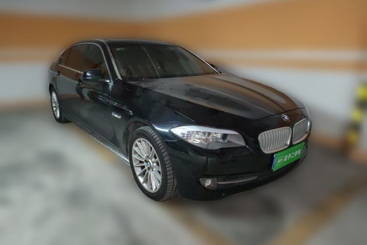 Used BMW 5 Series 2013 535Li Luxury Model Front Right 45 Deg