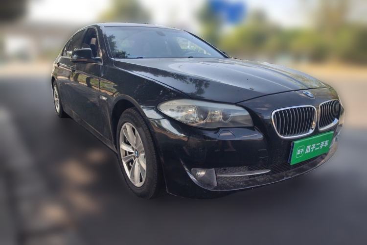 Used BMW 5 Series 2013 525Li Luxury Model Front Right 45 Deg