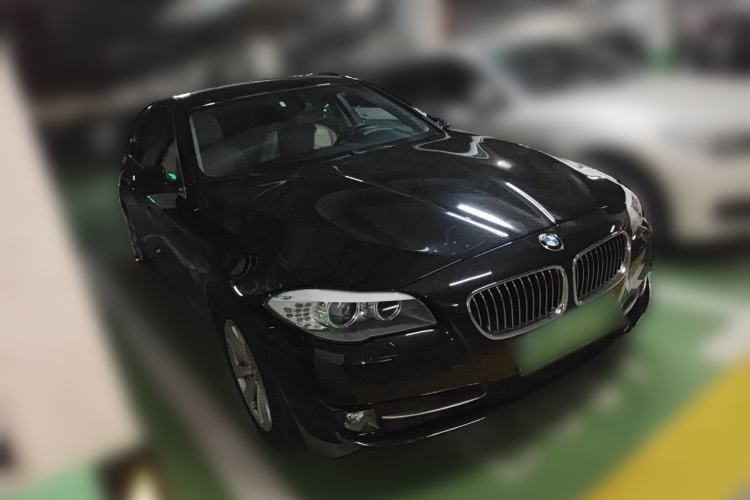 Used BMW 5 Series 2013 525Li Leading Model Front Right 45 Deg