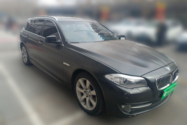 Used BMW 5 Series 2013 530i Luxury Touring Edition Front Right 45 Deg