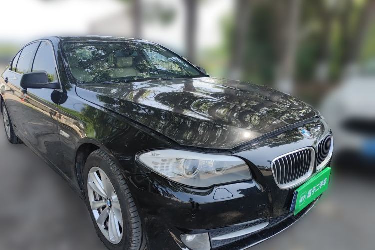 Used BMW 5 Series 2013 525Li Leading Model Front Right 45 Deg
