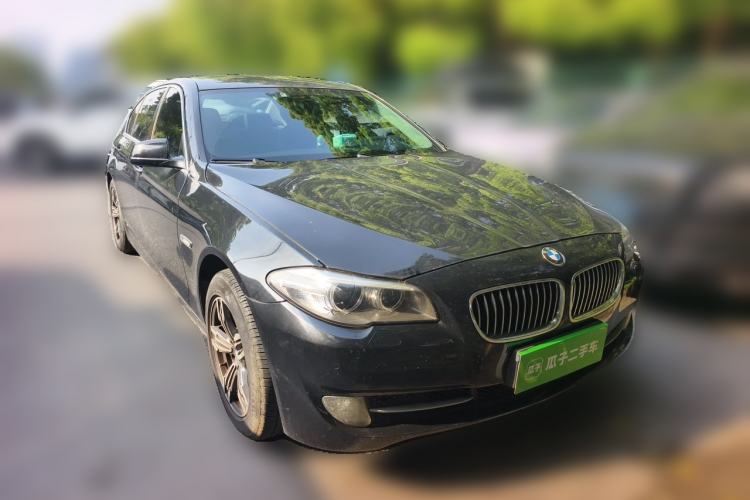 Used BMW 5 Series 2013 525Li Luxury Model Front Right 45 Deg
