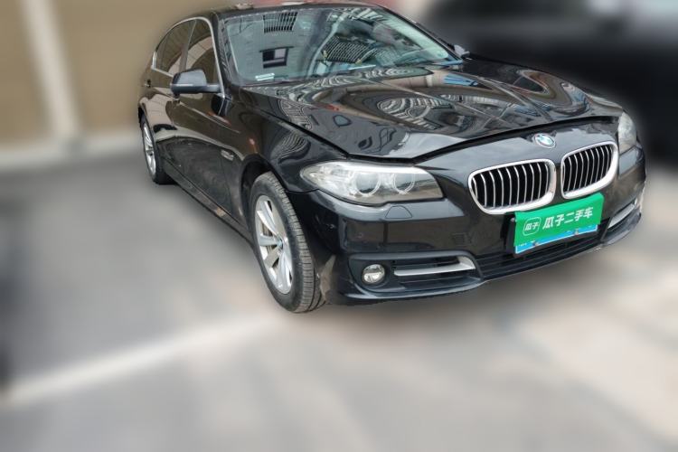 Used BMW 5 Series 2013 520Li Elegant Edition Front Right 45 Deg