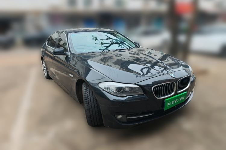 Used BMW 5 Series 2013 525Li Leading Model Front Right 45 Deg