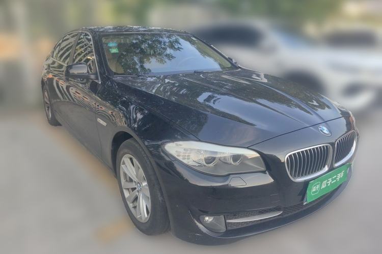 Used BMW 5 Series 2013 525Li Luxury Model Front Right 45 Deg