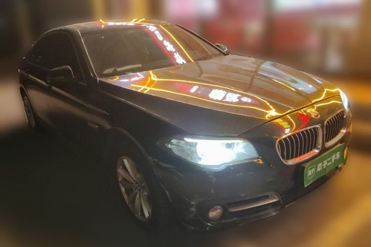 Used BMW 5 Series 2013 520Li Elegant Edition Front Right 45 Deg