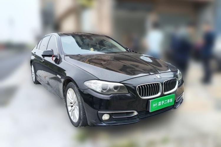 Used BMW 5 Series 2013 525Li Luxury Model Front Right 45 Deg