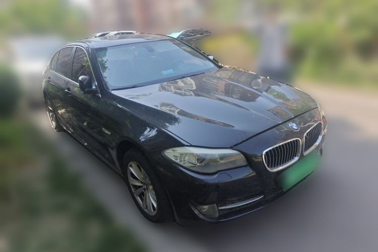 Used BMW 5 Series 2013 525Li Leading Model Front Right 45 Deg