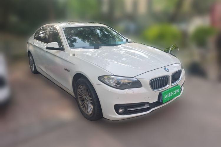 Used BMW 5 Series 2013 525Li Leading Model Front Right 45 Deg