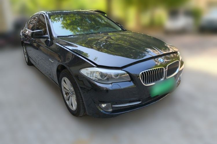 Used BMW 5 Series 2013 525Li Leading Model Front Right 45 Deg