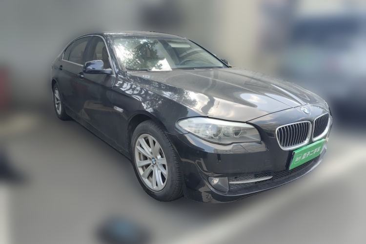 Used BMW 5 Series 2013 525Li Luxury Model Front Right 45 Deg