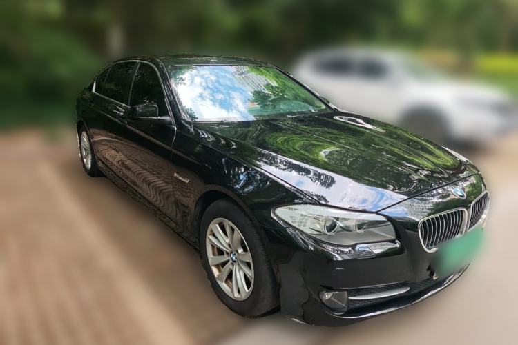 Used BMW 5 Series 2013 525Li Leading Model Front Right 45 Deg