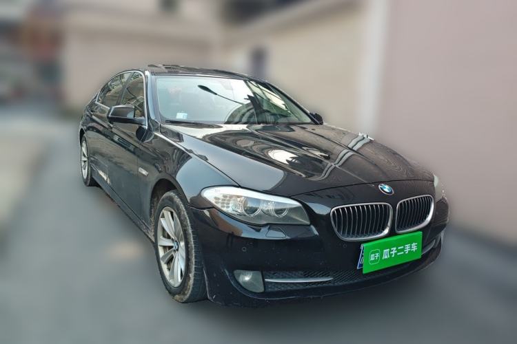 Used BMW 5 Series 2013 525Li Luxury Model Front Right 45 Deg