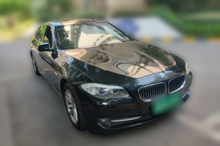 Used BMW 5 Series 2013 525Li Luxury Model Front Right 45 Deg