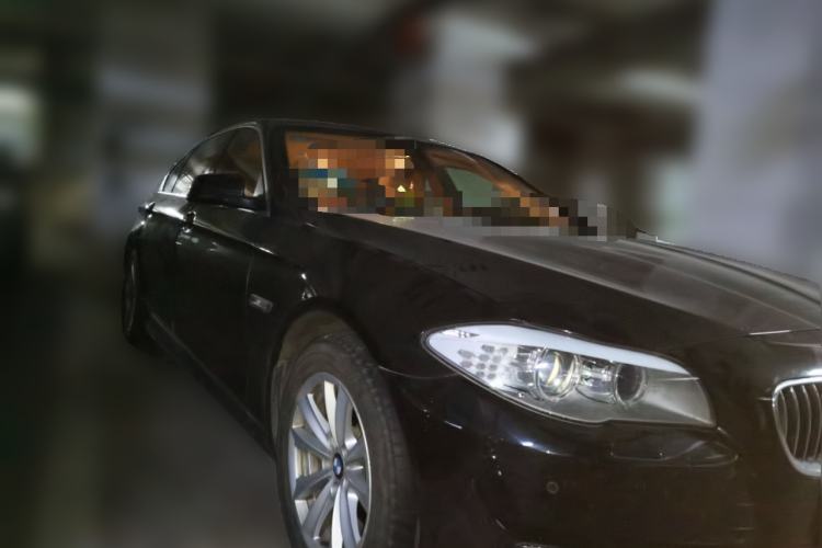 Used BMW 5 Series 2013 525Li Leading Model Front Right 45 Deg