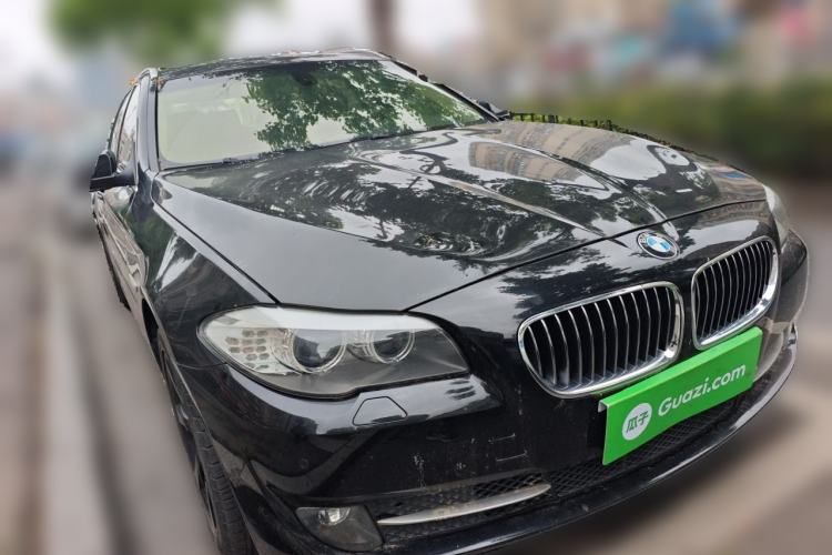 Used BMW 5 Series 2013 530i Luxury Touring Edition Front Right 45 Deg