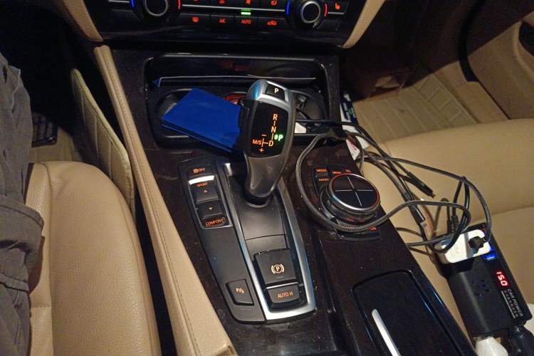 Used BMW 5 Series 2013 525Li Luxury Model Gear Lever