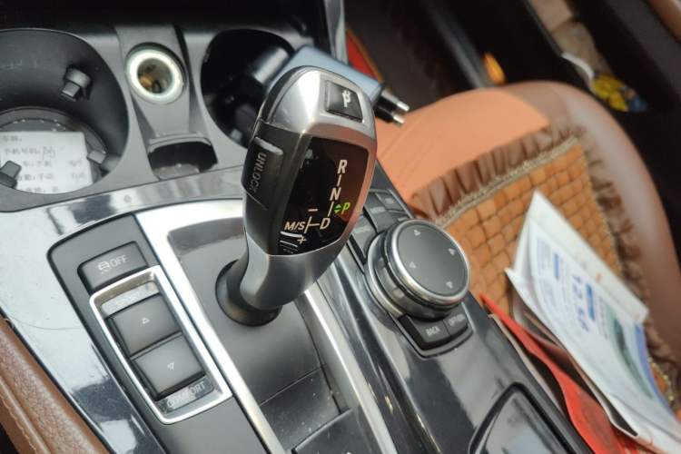 Used BMW 5 Series 2013 520Li Elegant Edition Gear Lever