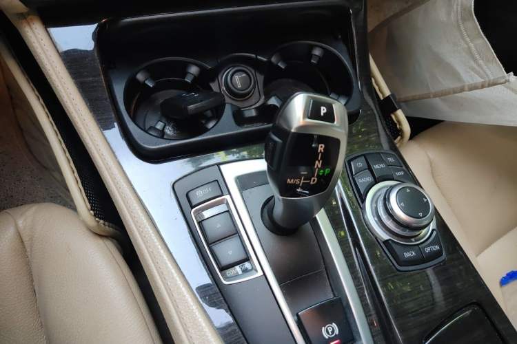 Used BMW 5 Series 2013 530Li Leading Model Gear Lever