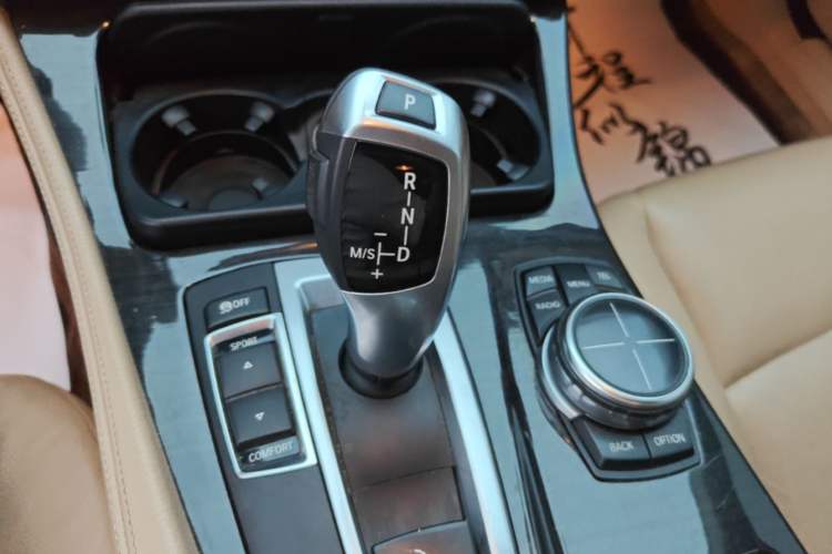 Used BMW 5 Series 2013 530Li Leading Model Gear Lever