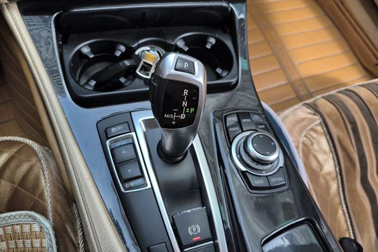 Used BMW 5 Series 2013 525Li Leading Model Gear Lever