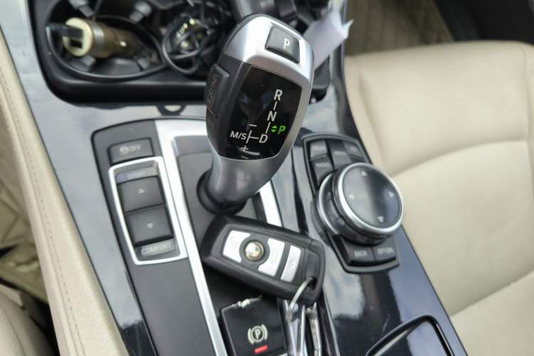 Used BMW 5 Series 2013 520Li Elegant Edition Gear Lever