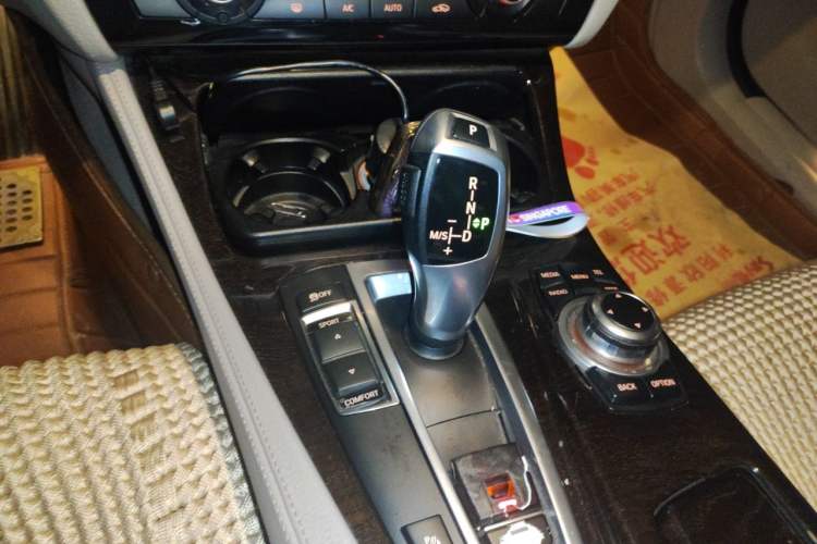 Used BMW 5 Series 2013 525Li Leading Model Gear Lever