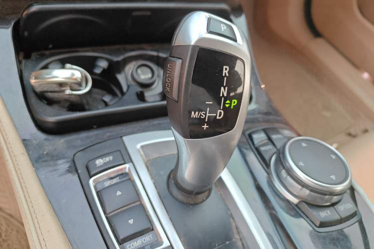 Used BMW 5 Series 2013 525Li Leading Model Gear Lever