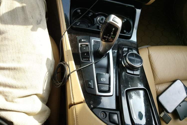 Used BMW 5 Series 2013 525Li Luxury Model Gear Lever