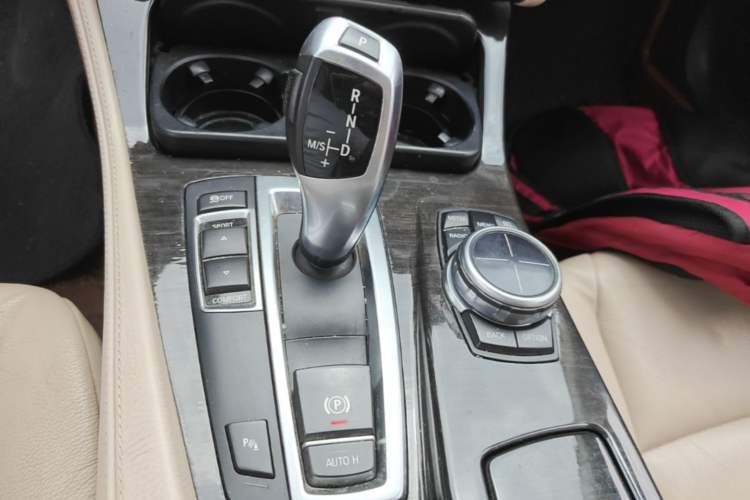 Used BMW 5 Series 2013 530Li Leading Model Gear Lever