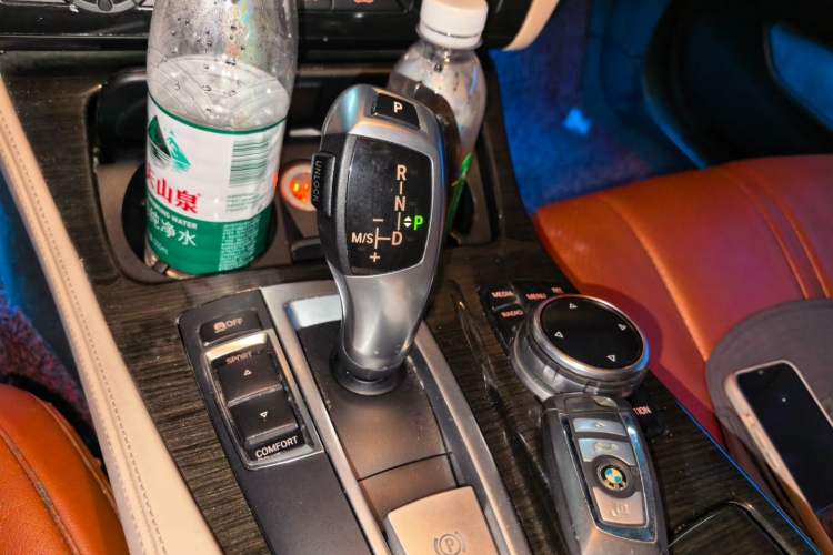 Used BMW 5 Series 2013 525Li Zhuole Edition Gear Lever