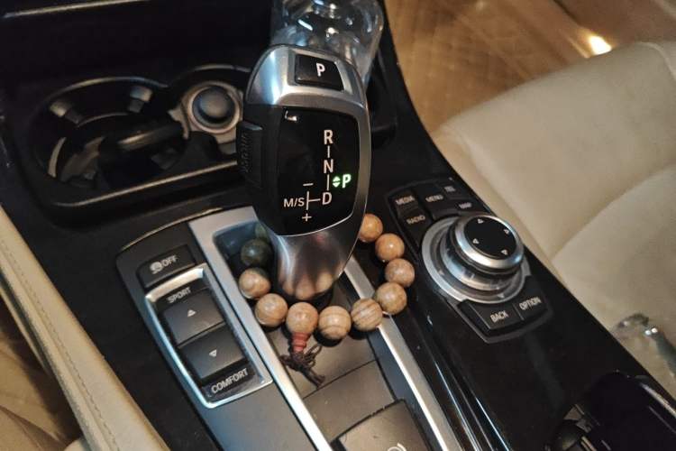 Used BMW 5 Series 2013 525Li Leading Model Gear Lever