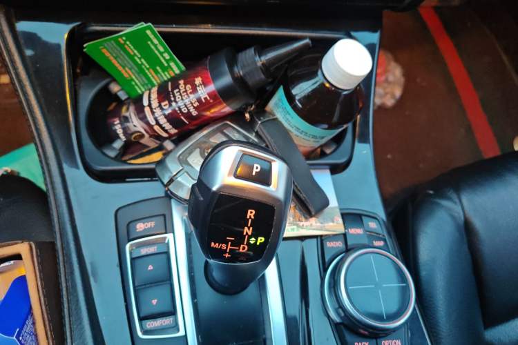 Used BMW 5 Series 2013 525Li Luxury Model Gear Lever