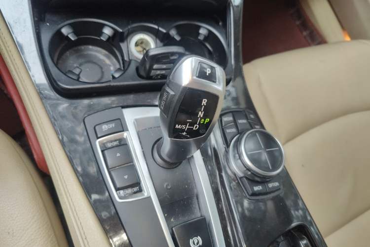 Used BMW 5 Series 2013 525Li Luxury Model Gear Lever