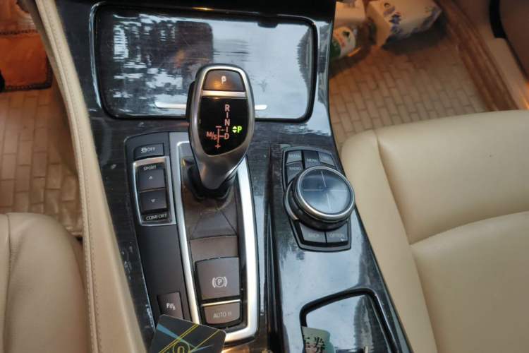 Used BMW 5 Series 2013 535Li Leading Model Gear Lever