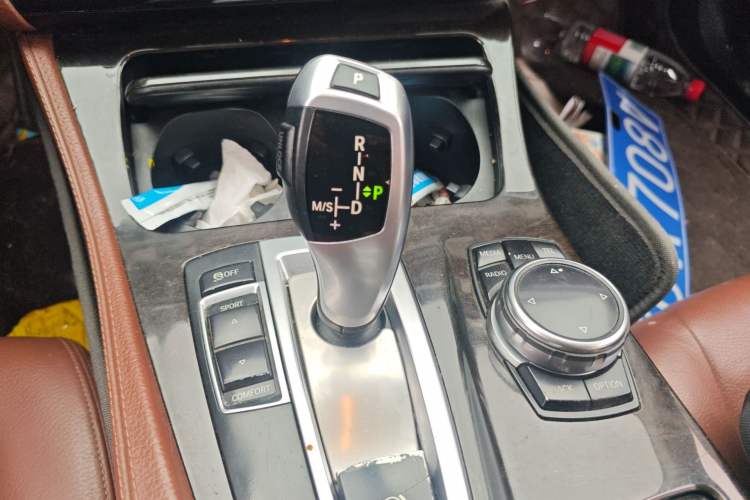 Used BMW 5 Series 2013 530Li Leading Model Gear Lever