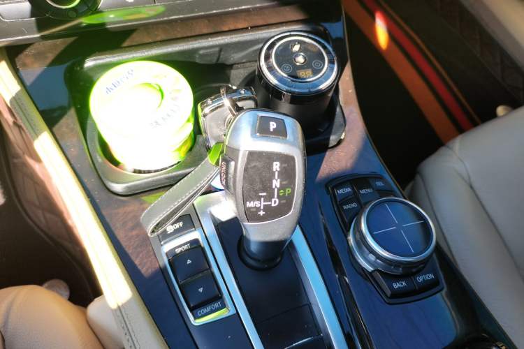 Used BMW 5 Series 2013 525Li Luxury Model Gear Lever